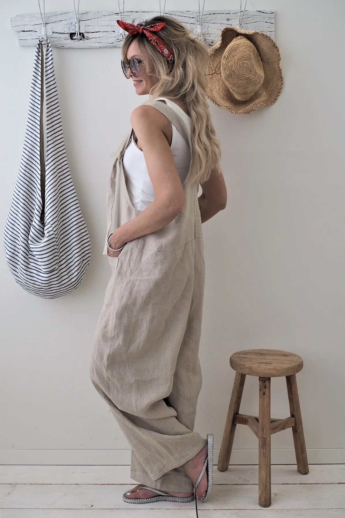 بذلة المرأة الصيف جديد عارضة فضفاض داخلية الكتان القطن رداء العمل Playsuit سراويل طويلة وزرة أزياء الشارع الشهير موهير