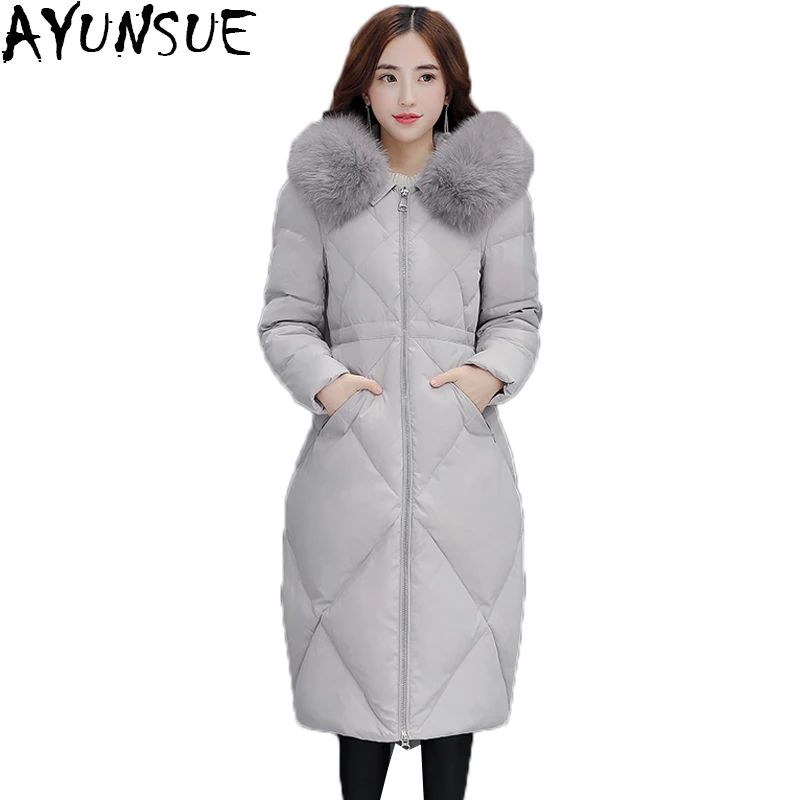 AYUNSUE/Новинка года; зимняя куртка для женщин; Черный пуховик с капюшоном; утепленная длинная супер теплая ветровка из искусственного меха; женская верхняя одежда; LX1000