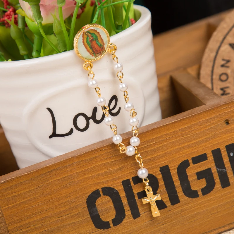 

2018 HOT 12PCS/PACK Jesus Letter Cross white Bead Alloy Jesus Brooch Brooches Christian Jesus Jewelry Random Color wholesale