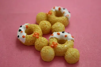 

50pcs/lot 23mm Resin Mickey Shaped Donut Cake with Frosting Glaze Cabochon Beads Kawaii Deco Den Scrapbook