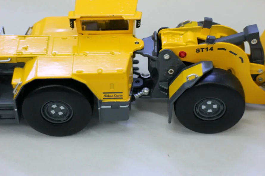 Сплав модель 1:50 Atlas Copco Scooptram ST14 туннельный погрузчик инженерное оборудование литье под давлением игрушка модель для коллекции украшения