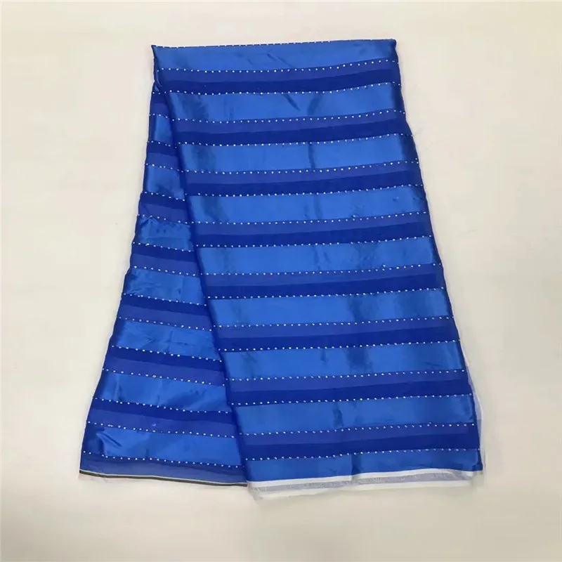 

Europe Fashion 100% Pure Mulberry Silk Fabric silk fabric printed For Soft Scarf Dress Sewing materials TX071503