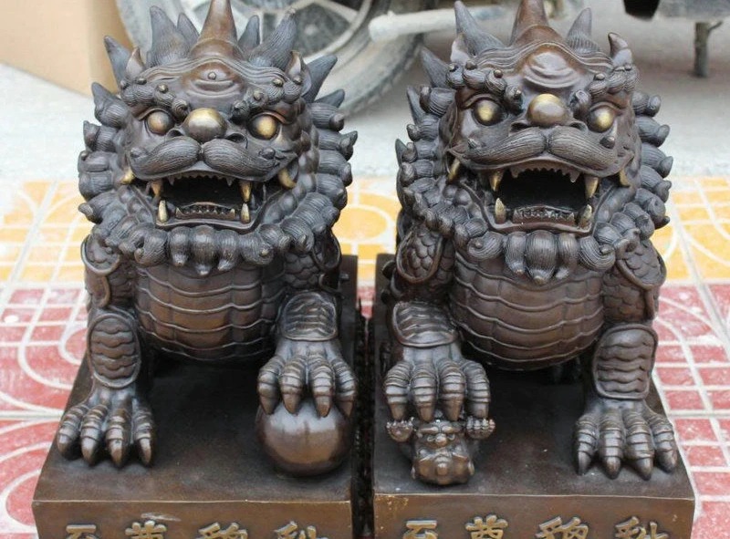 

old china pure bronze fengshui pixiu foo dog lion Brave troops beast statue pair