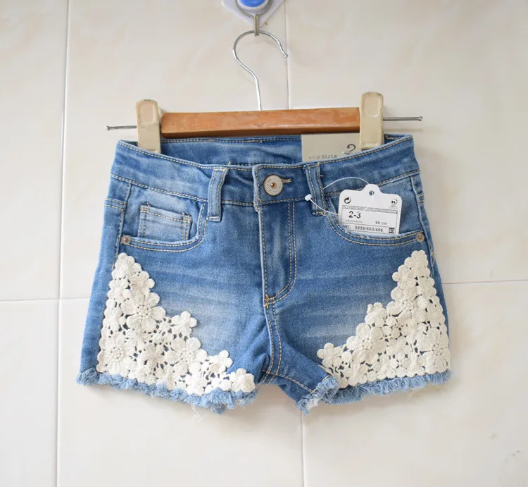 8999938525_276643837