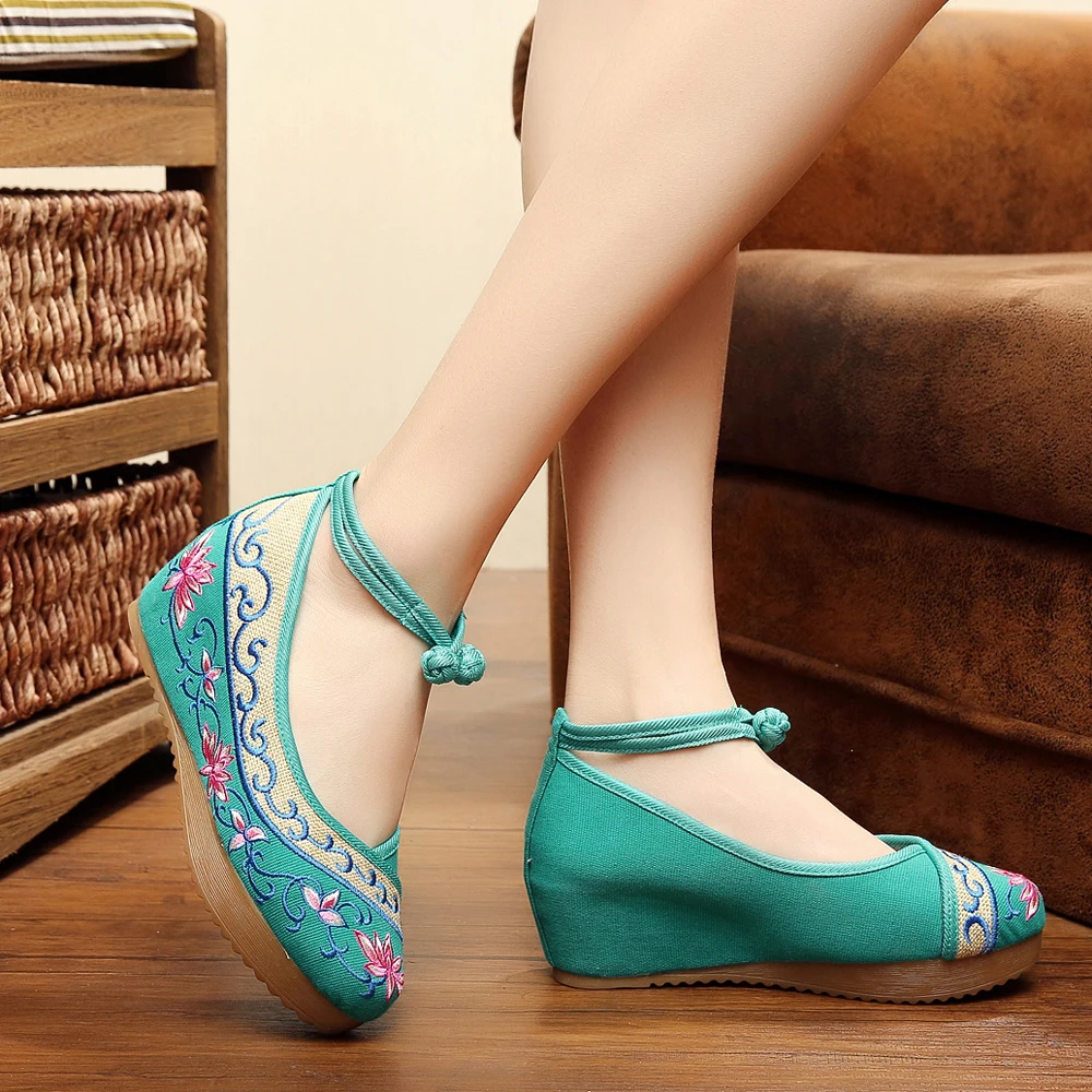 2018 Sping Summer New Chinese Style Women Canvas Lotus Embroidery Increaded Cheongsam Dress Transpirable Skidproof Flats Shoes Women's Shoes