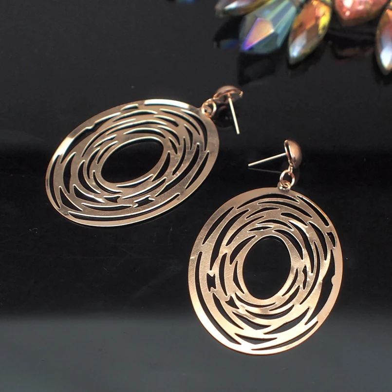 

Simple Design Hollow oval Metal Dangle Earrings For Women Jewelry Alloy Big Earring Christmas Accessories gift UKMOC