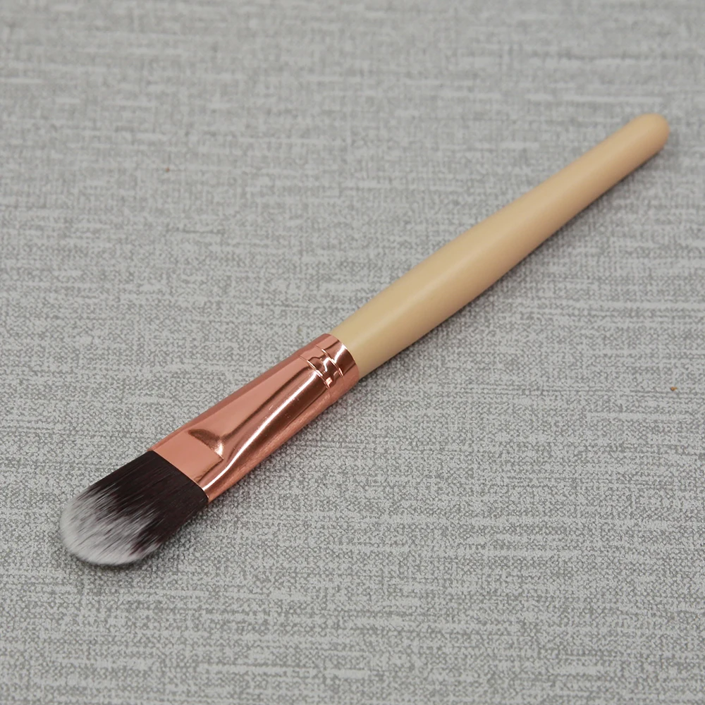 

1pcs Facial Mask Brush Make up Brush Hightlight Makeup Brushes Set Cosmetic Foundation High Quality Synthetic Hair Make Up Tool