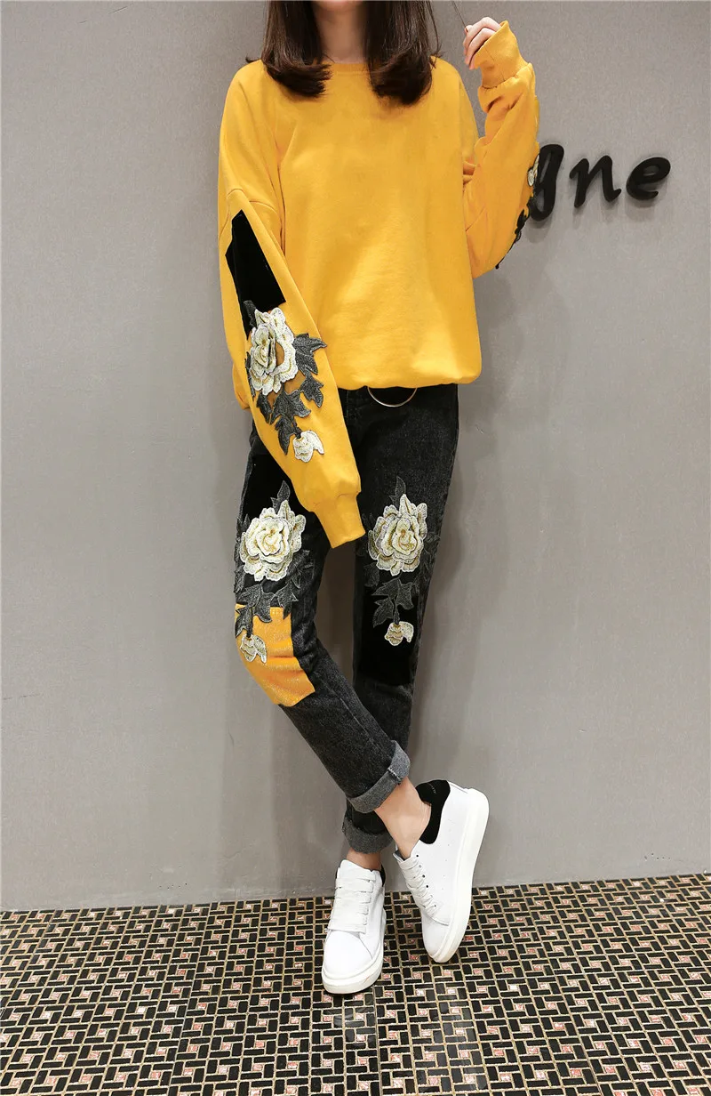 Fashion Spring Fall 2 Piece Sets Women Jeans Suit Casual Loose Embroidery Flowers Tops And jeans Plus Size Female Pants Suit