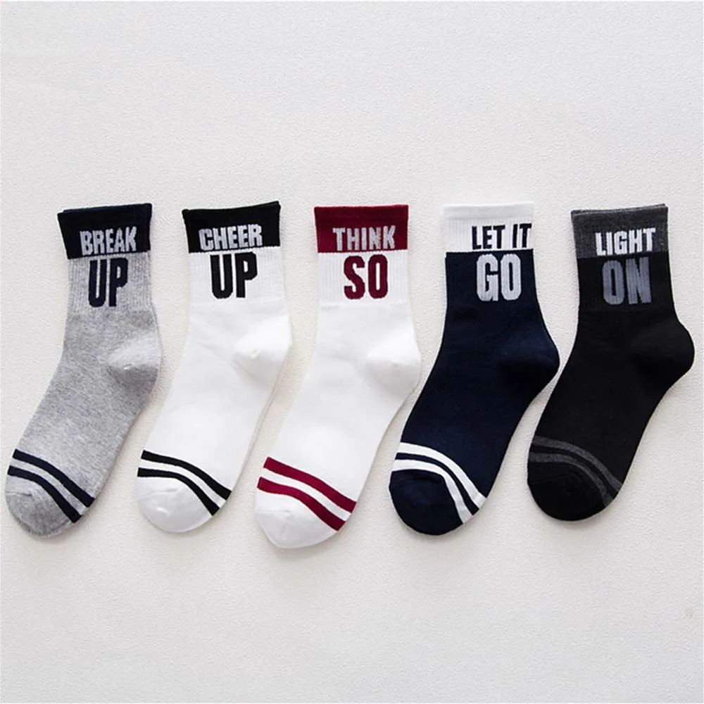 

2019 Hot Sale Fashion Women Casual Letter Socks Design Multi-Color Warm WinterLes chaussettes absorbent la transpiration Thin