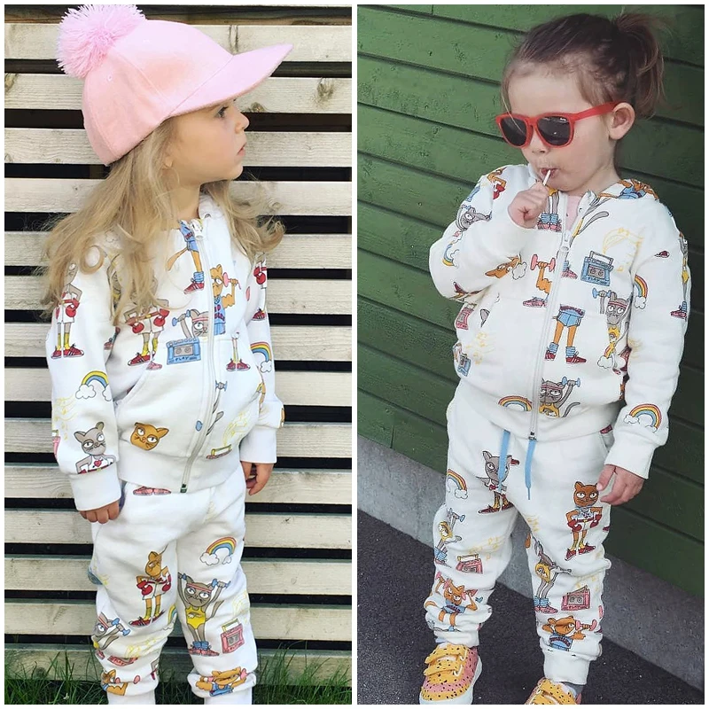 TinyPeople/Брендовые костюмы для маленьких мальчиков осенние повседневные комплекты одежды для маленьких девочек детское платье спортивные штаны с капюшоном весенний Детский комплект