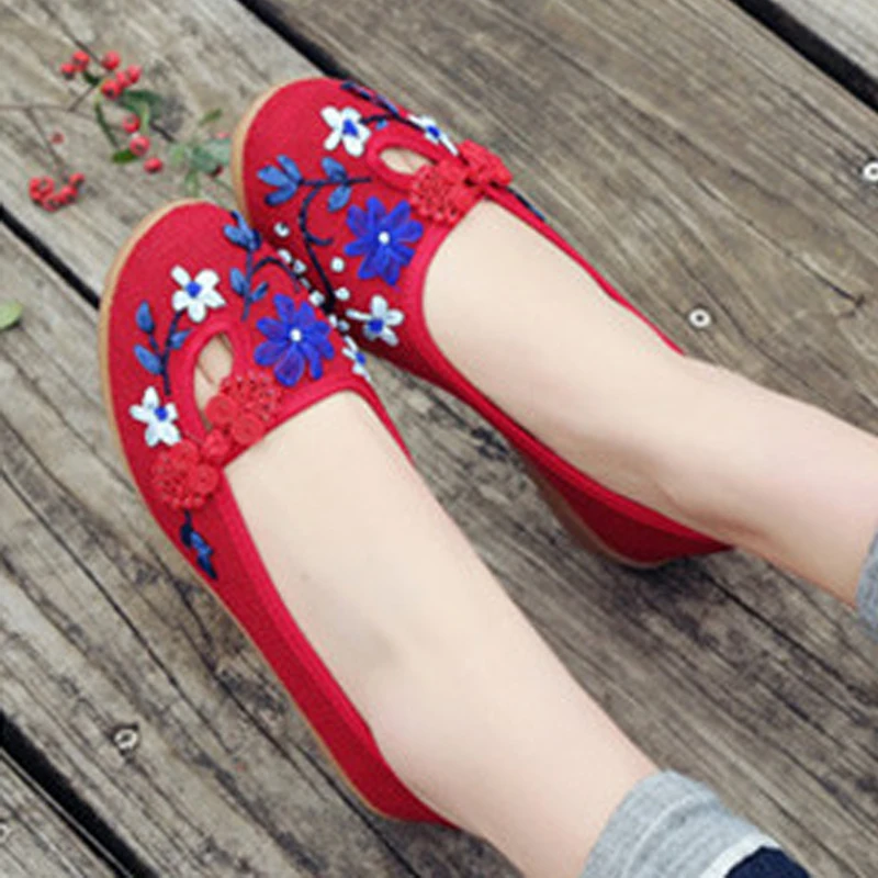 chinese people shoes