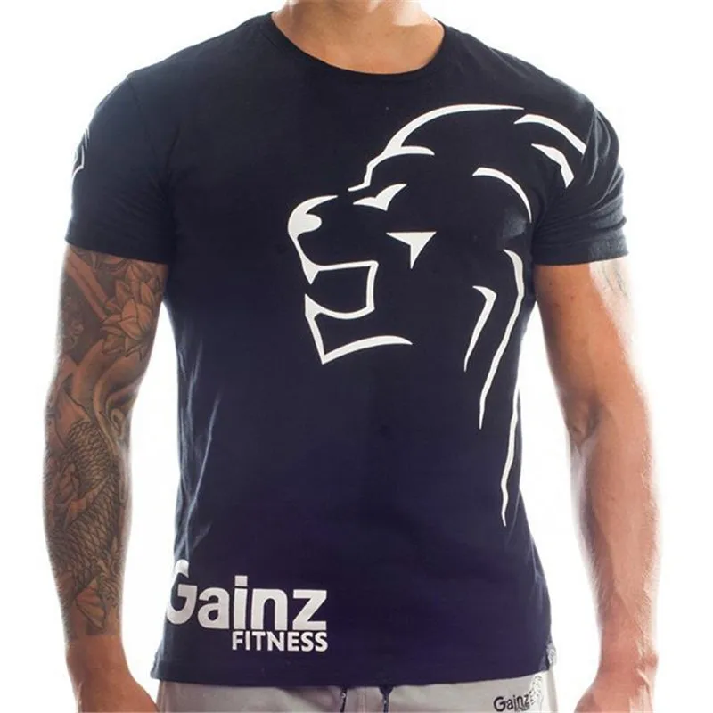 

2018 new men's sports T-shirt solid color solid color running training T-shirt quality men's gym training running T-shirt top