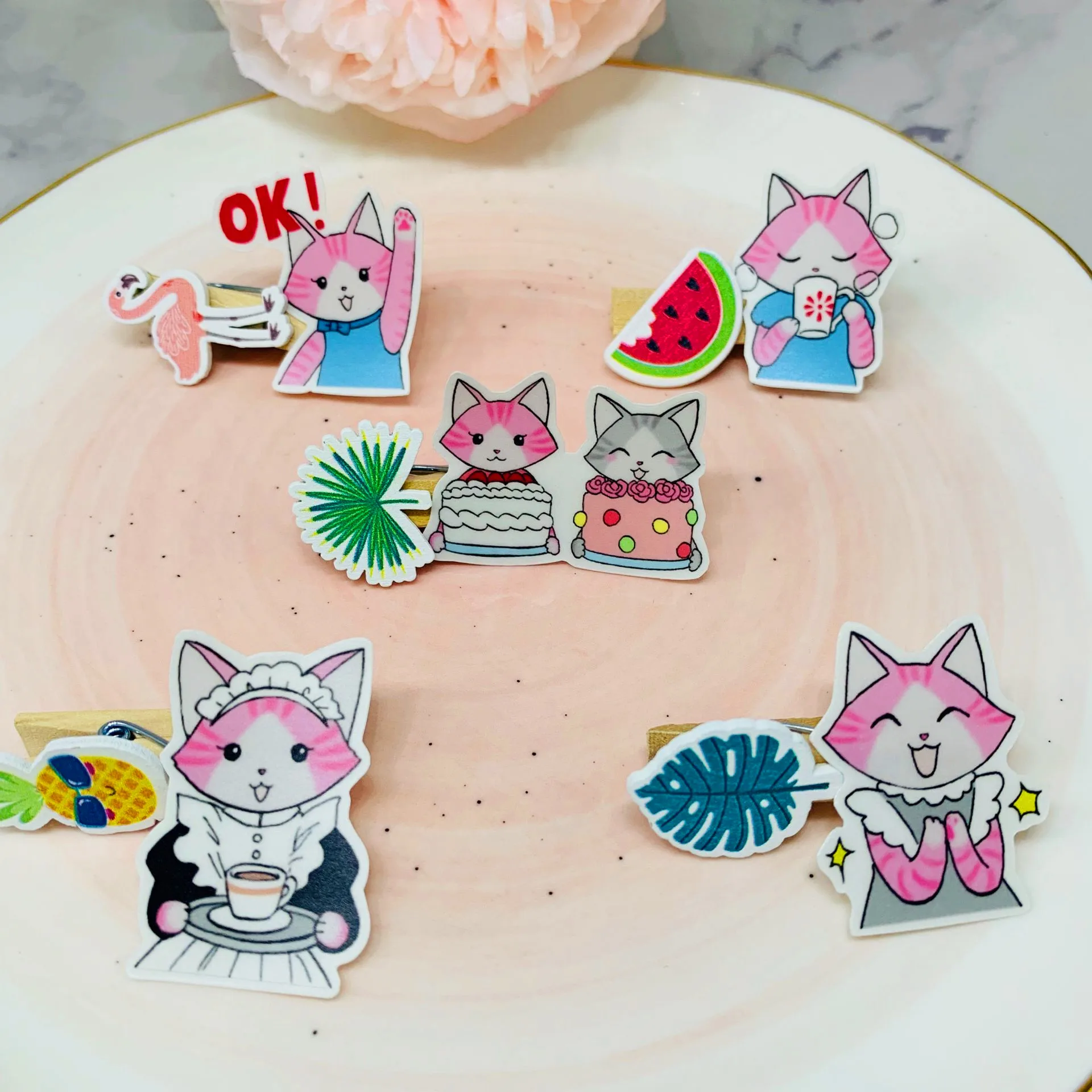 40pcs Cute cat shape Kids Fun Paper Stickers Homemade Bookkeeping Decals on Laptop / Decorative scrapbooking / DIY