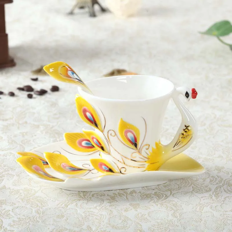 Европейская кофейная чашка Павлин керамическая оригинальная бутылка костяного фарфора 3D цвет эмаль фарфоровая чашка с блюдцем и чайная и кофейная ложка набор - Цвет: D