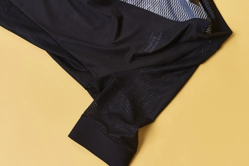 solitude-mesh-jersey-black_1180w (2)