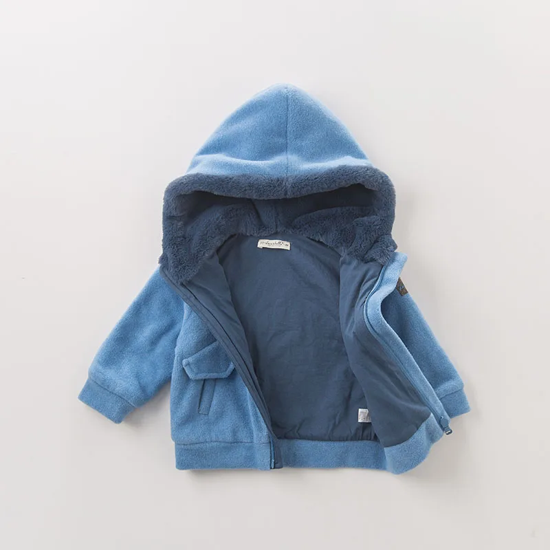 DB5975_0063_6Y3A4797