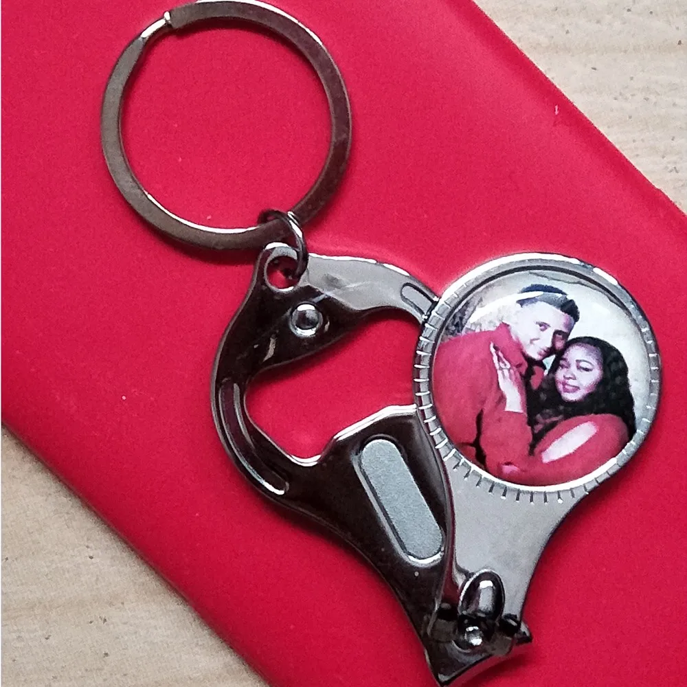 

150Pcs Personalized Wedding Gifts For Guests Keychain/Nail Clipper/Wine Bottle Opener Party Favors Customized Photo Name & Date