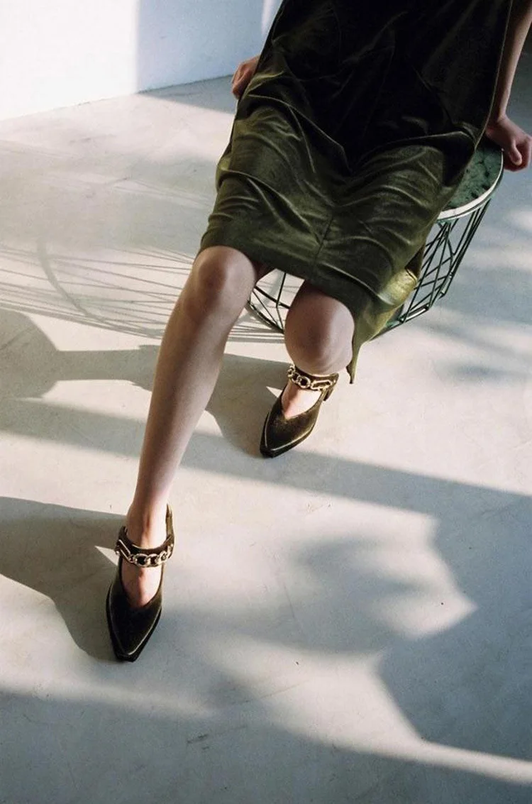 HZXINLIVE/бархатные туфли Mary Jane; туфли-лодочки с украшением в виде цепочек; женская обувь; туфли-лодочки с острым носком на высоком каблуке; женская обувь на высоком каблуке