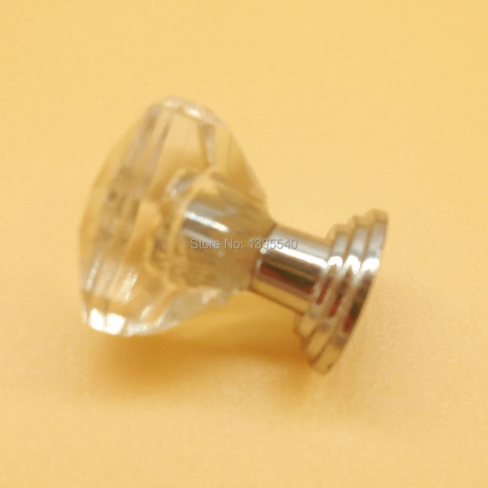 Crystal Plastic cabinet knobs 80.jpg