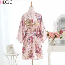 Персонализированный атласный шелковый халат атласный Для женщин пользовательские дату свадьбы пеньюар невесты лучший подарок свадебный розовый цветочный душевые халаты