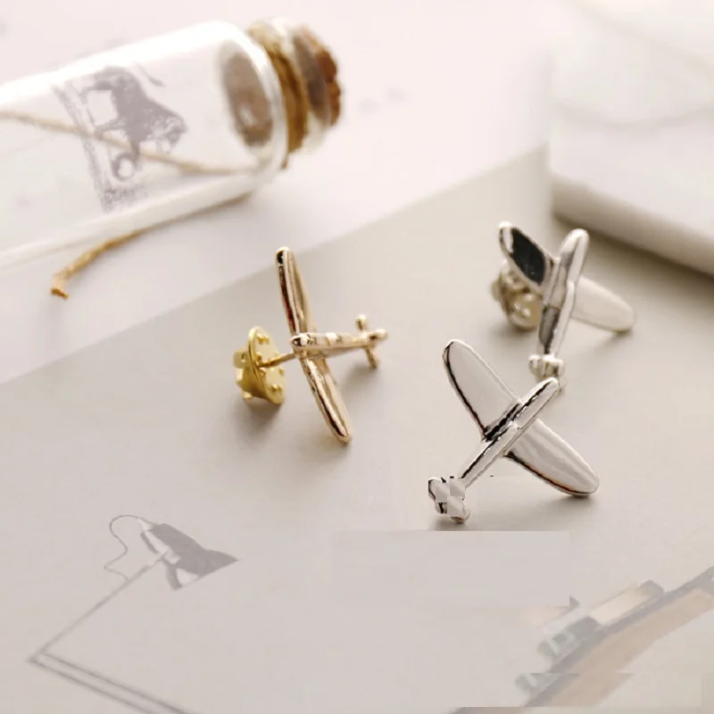 Wukaka سبائك الطائرات طائرة بروش دبوس ل رجل المرأة دبابيس الرجال دعوى قميص دبابيس الطائرة شارة رجل مجوهرات 2019 الأزياء