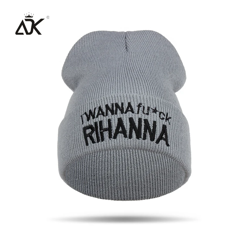 Зимняя женская шапочка с вышивкой Rihanna Hat брендовая Повседневная вязаная шапка 2018