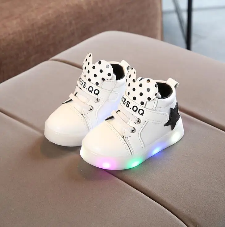 

kids Led shoes Spring Autumn beautiful children casual shoes Lovely princess LED lighting up baby girls Glowing sneakers