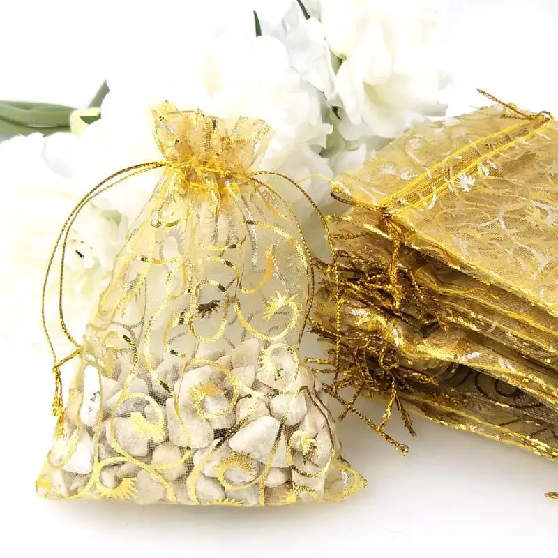 

20Pcs/lot Lovely Merry Christmas gold Drawstring pocket Gift yarn bag 10*12 cm Wedding Christmas party Gift Bags Small Candy Bag