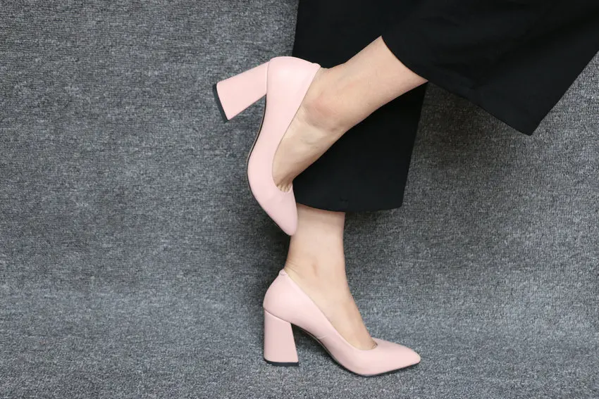 QUTAA/; обувь; женские летние туфли-лодочки на высоком квадратном каблуке; черные женские свадебные туфли из искусственной кожи с острым носком; размеры 34-43