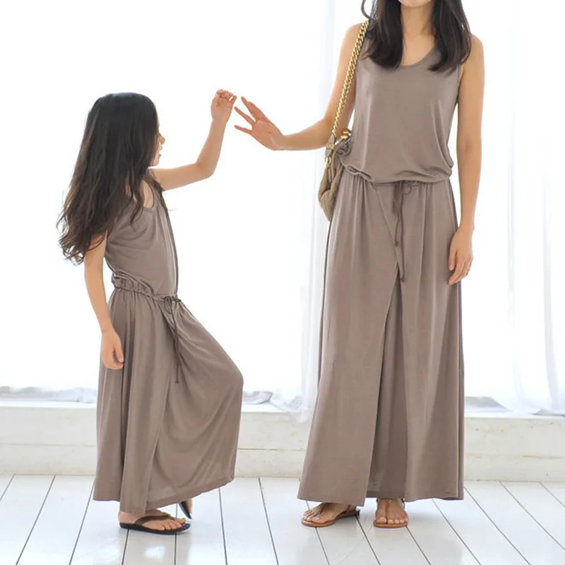 

Family Clothing Casual Mom Daughter Dresses Pure Color Drawstring Waist Sleeveless Beach Dress Pretty Priness Girl Long Dress