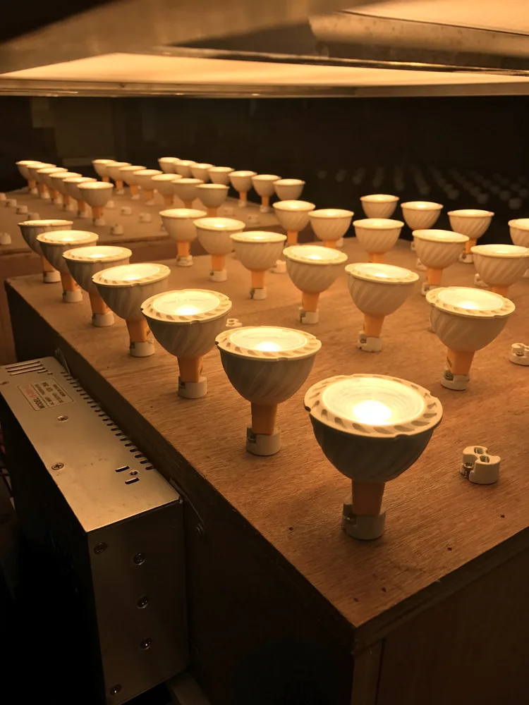 10404554681_689254196