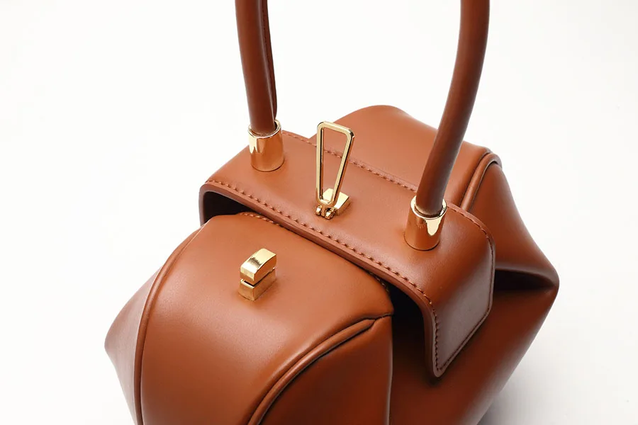 8981226584_1103975792