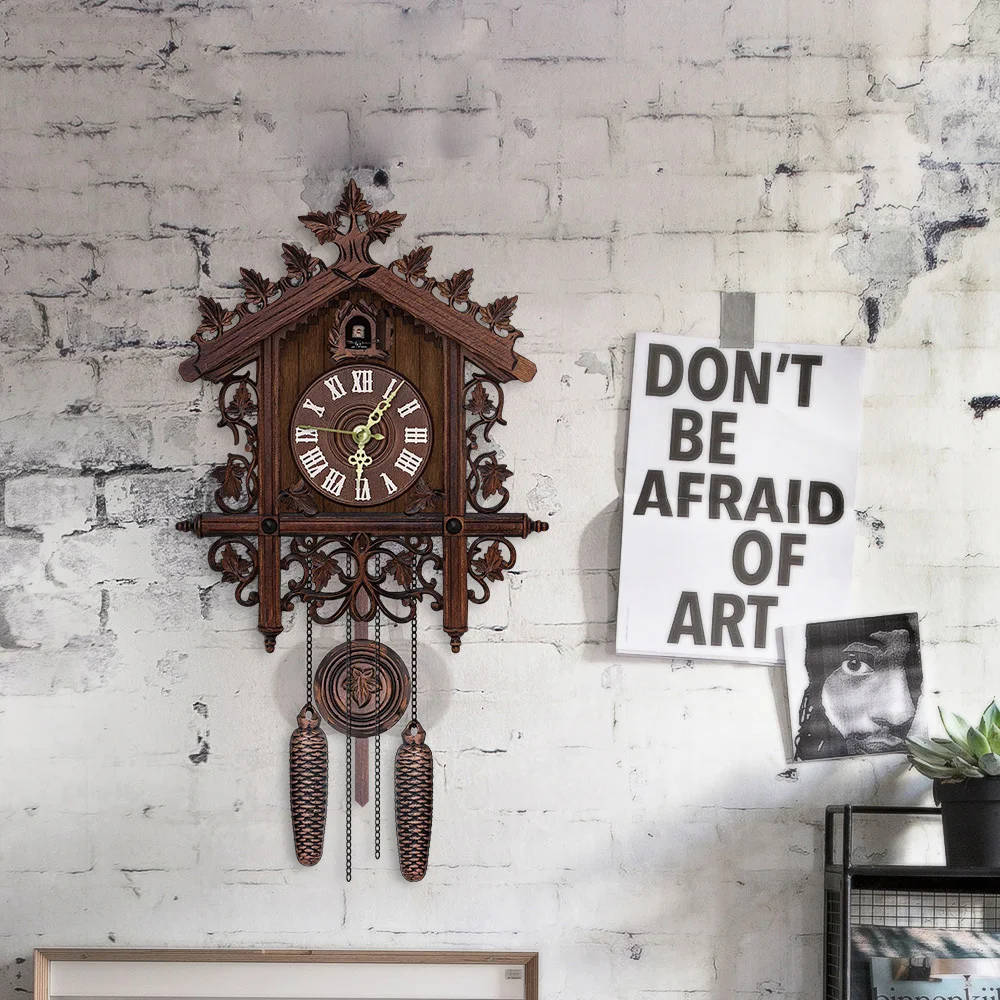 Reloj de pared de madera tallado a mano Retro estilo europeo Vintage reloj despertador Vintage artesanal para el Deor de la Oficina del hogar Reloj de pared de madera tallado a mano Retro estilo europeo Vintage reloj despertador Vintage artesanal para el Deor de la Oficina del hogar