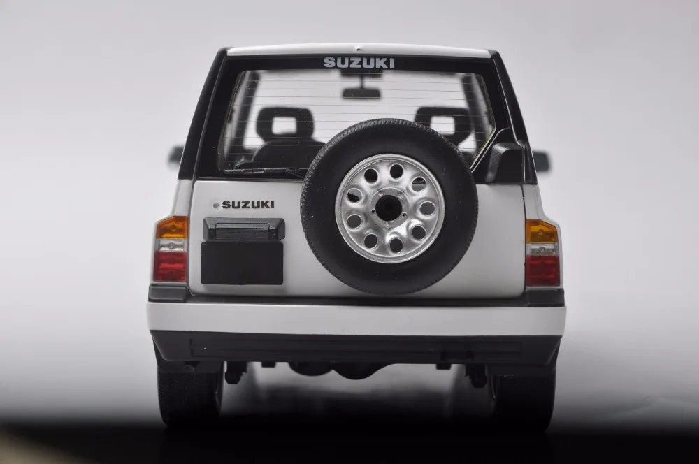 1:18 литья под давлением модель для Suzuki Vitara Escudo 1989 Белый сплав игрушечный автомобиль миниатюрный коллекция подарки Gran