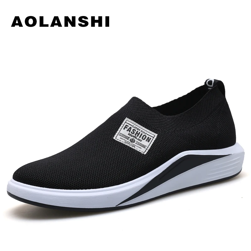 how to stretch an athletic shoe