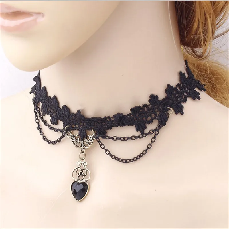 

Fashion Vintage Style Black Heart-shaped Pendant Necklace short clavicle chain lace knitted handmade jewelry For Women