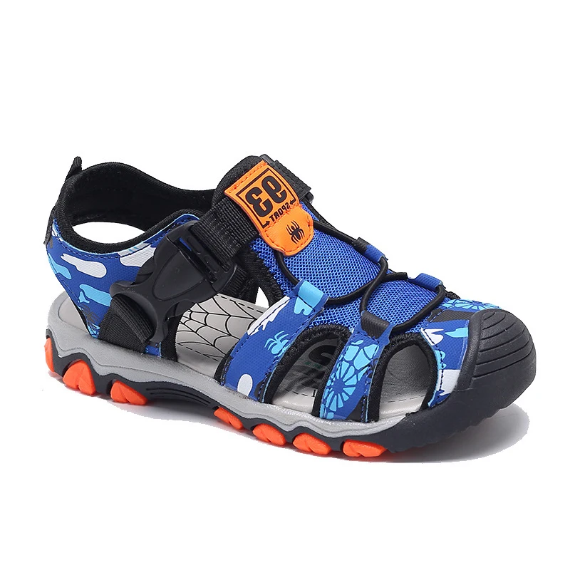 Летняя пляжная обувь для мальчиков; камуфляжные детские спортивные сандалии с мультяшным принтом; нескользящая повседневная детская обувь с закрытым носком; Размеры 26-36 - Цвет: Синий