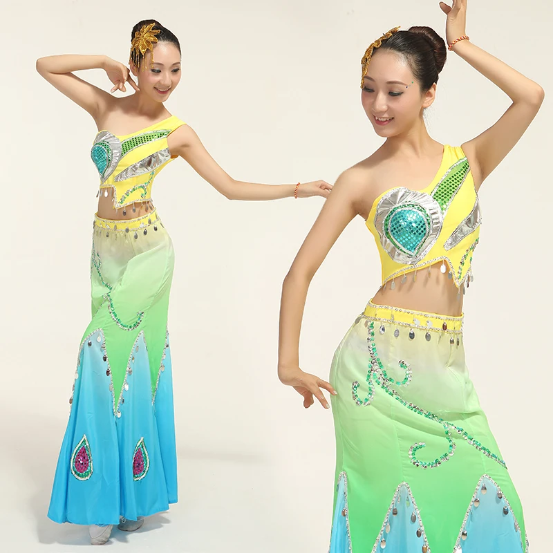 

Disfraces New Woman Ethnic Dai Peacock Costumes Chinese Folk Dance Wear Female Thailand For Performance Sequined Fishtail Dress