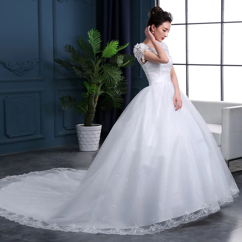 

Wedding dress, new flowers, shoulder to shoulder, dress to dress up to look thin, big dragon-tail lace wedding dress 2019