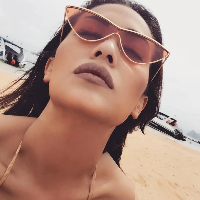 

2018 Classic Brand Designer Cat Eye Sunglasses Women Metal Frame Retro Mirror One Piece Sun Glasses Female Shape lunettes femme