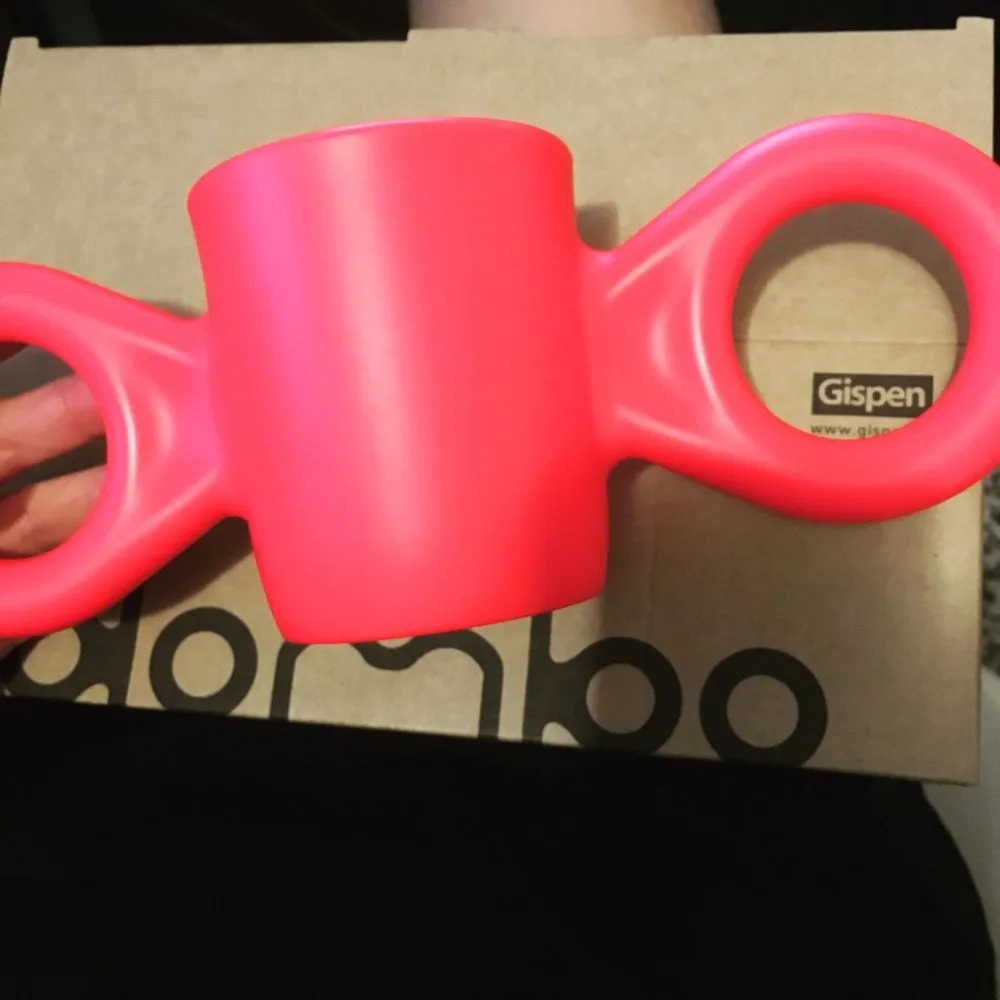 3236681327_2066480057