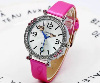 

New style students girls finger hands pink diamond mickey quartz wristwatches kids cute leather electronic cartoon gifts watch