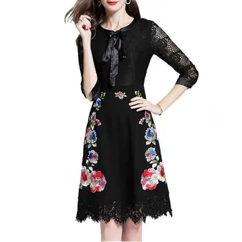 

2019 new winter Womens Black embroidery temperament slim waist code word a