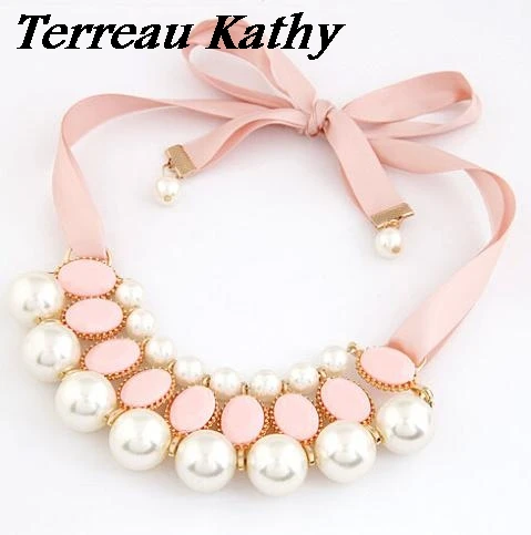 

Terreau Kathy 2016 New Design Fashion Garden Style Candy Color Ribbon Simulated Pearl Chocker Pendant Necklace