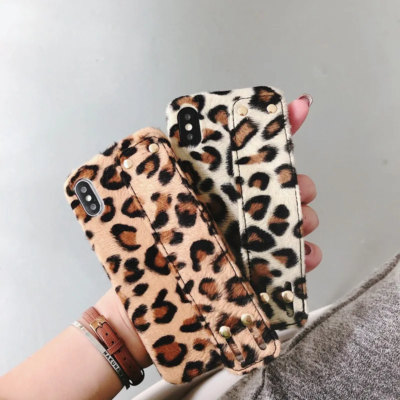 Luxury Leopard Print Wrist Band Case For iphone X Xr Xs Max 6 6S 7 8 Plus Swrist Strap Bracket Soft Protective Cover Case Coque (7)