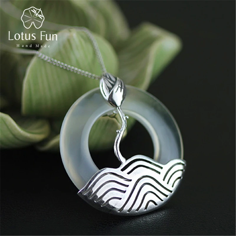 

Lotus Fun Real 925 Sterling Silver Natural Chalcedony Handmade Fine Jewelry Vintage Round Pendant without Necklace for Women