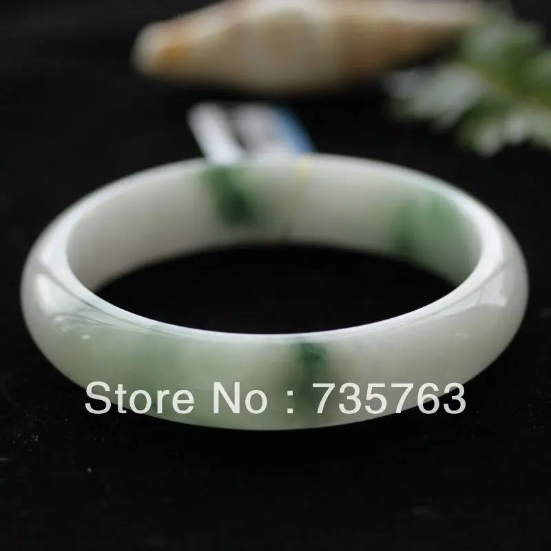 

xiuli 0048 TURAL A GREEN WHITE JADEITE JADE BANGLE BRACELET 58MM