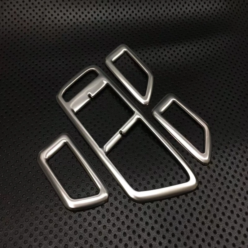 (3)