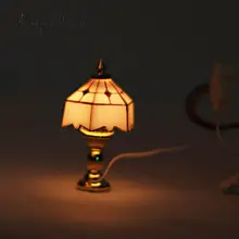 MagiDeal 1 шт. Металл 1:12 Кукольный Миниатюрный Настольная лампа Свет для куклы Гостиная Спальня номер Box дом модель Декор Игрушка 12 В в