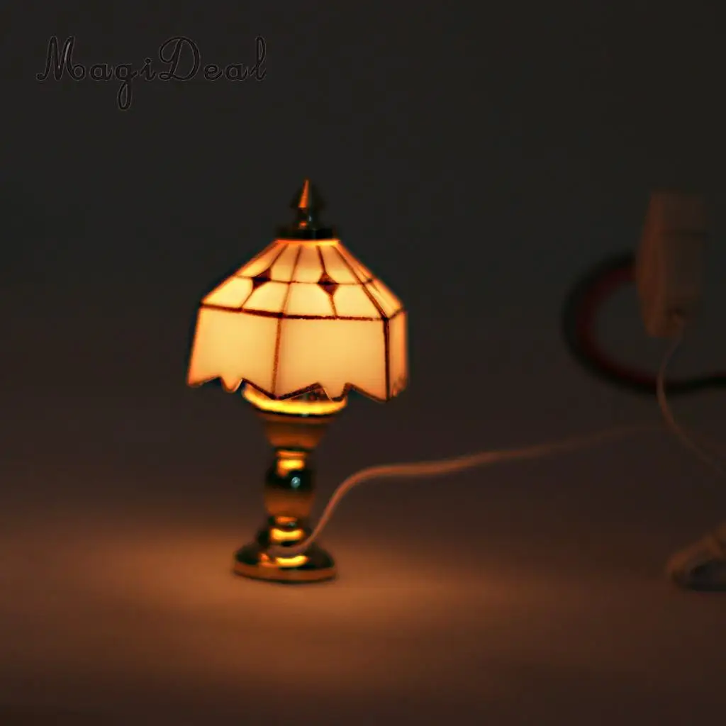 

MagiDeal 1Pc Metal 1:12 Dollhouse Miniature Table Lamp Light for Dolls Livingroom Bedroom Room Box House Model Decor Toy 12V